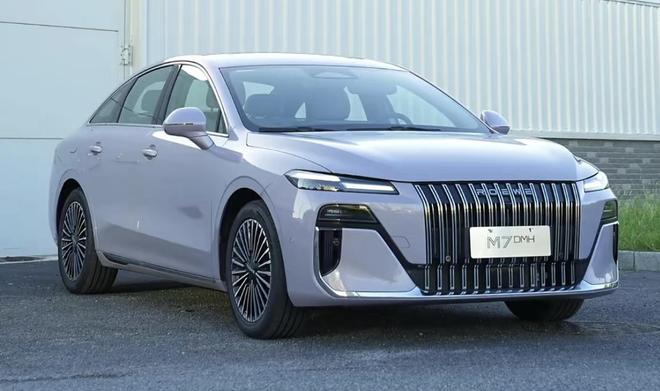 尺寸显体面美设计有质感试驾见家轿实力OG真人平台荣威 M7 DMH：大(图3)